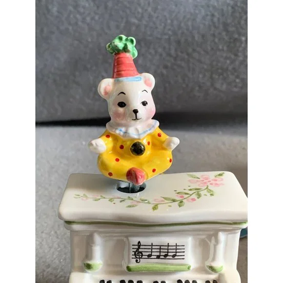 Vintage Schmid Yamada Music Box with Clown Bear & Piano - Picture 2 of 10